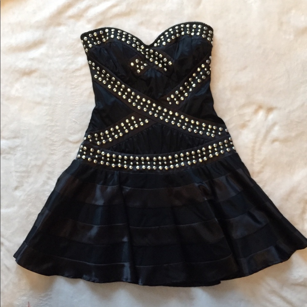 XS Bebe black strapless dress